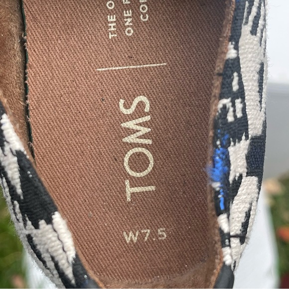 Toms Shaye Booties Womens 7.5 Black Aztec Tribal Print Suede Low Ankle Slip On - Picture 7 of 13